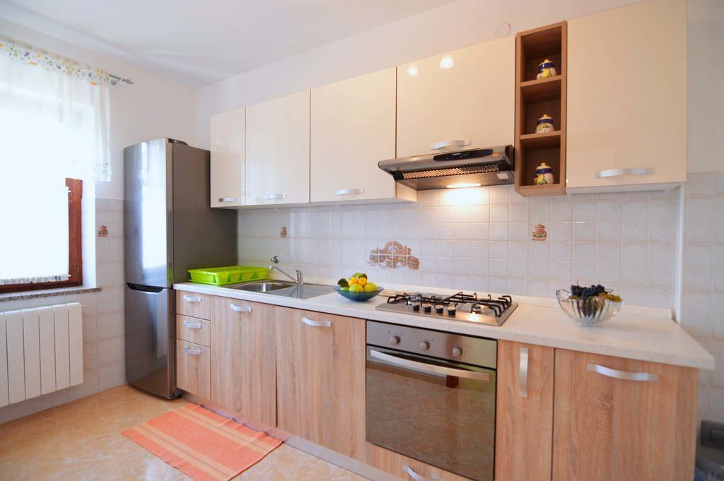 Garden Apartment Maria Vrsar Eksteriør billede